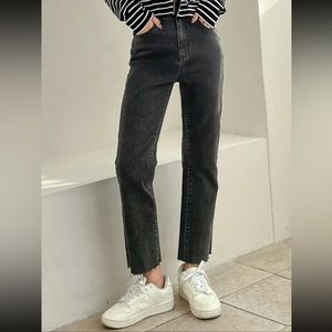 Faded black cropped jeans